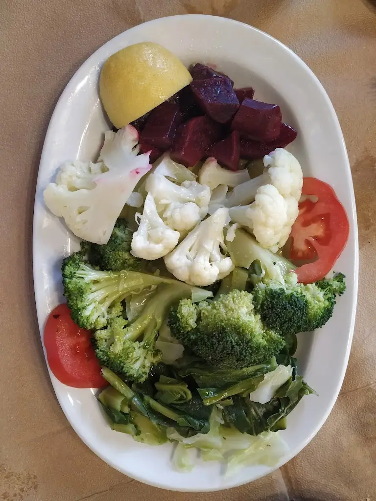 Fenya Kompatsiari_Τσιπουράδικο του Χαγιάτι_Axioúpoli_Bewertung