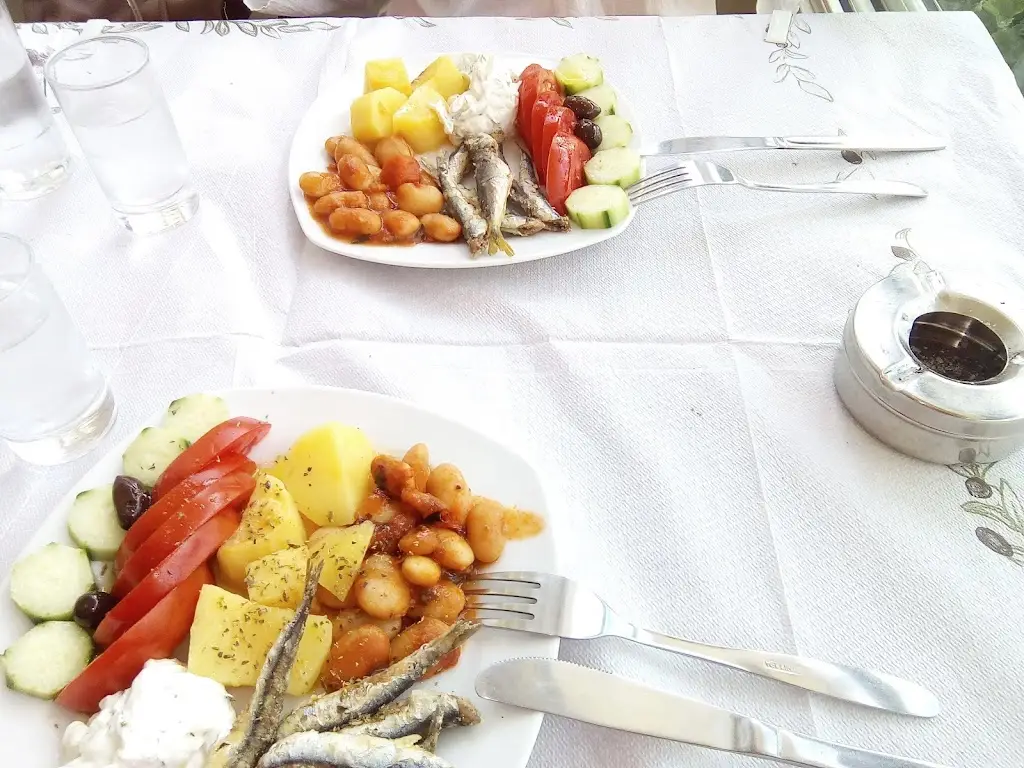 Menü_Thodoros_Axioúpoli_Bild_3