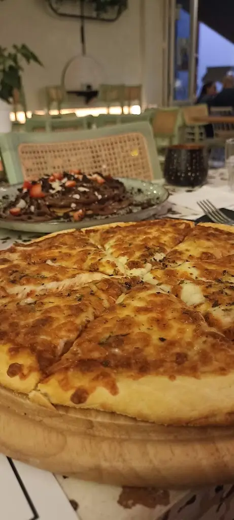 Menü_Three dots Bistrot_Chalástra_Bild_4