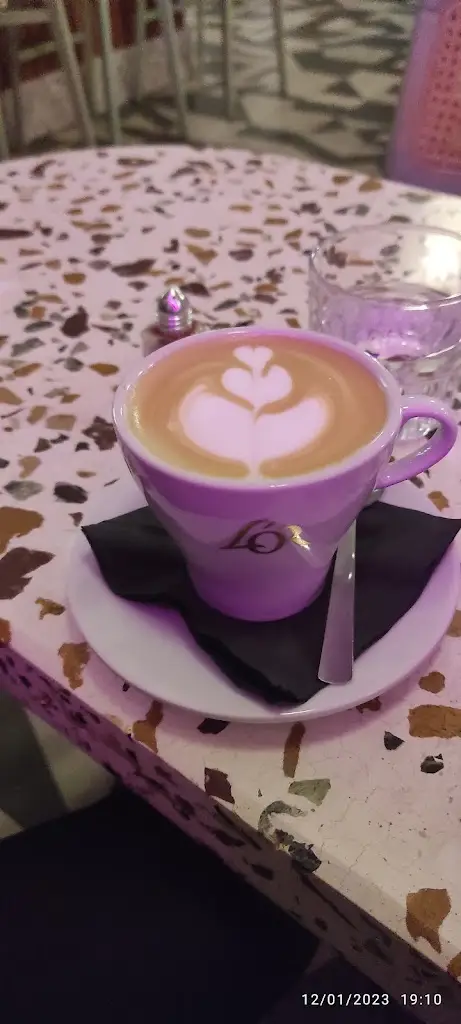 Menü_Three dots Bistrot_Chalástra_Bild_6