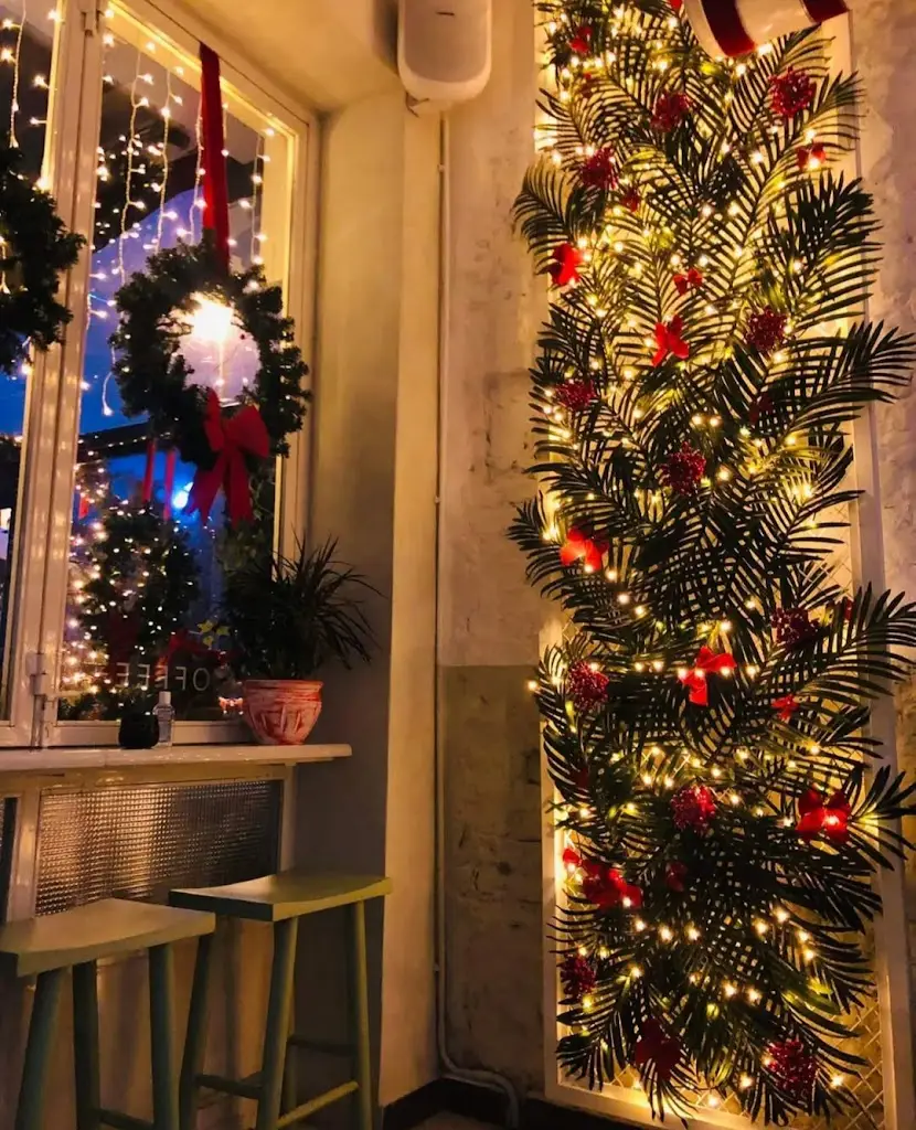 Three dots Bistrot Restaurant in Chalástra