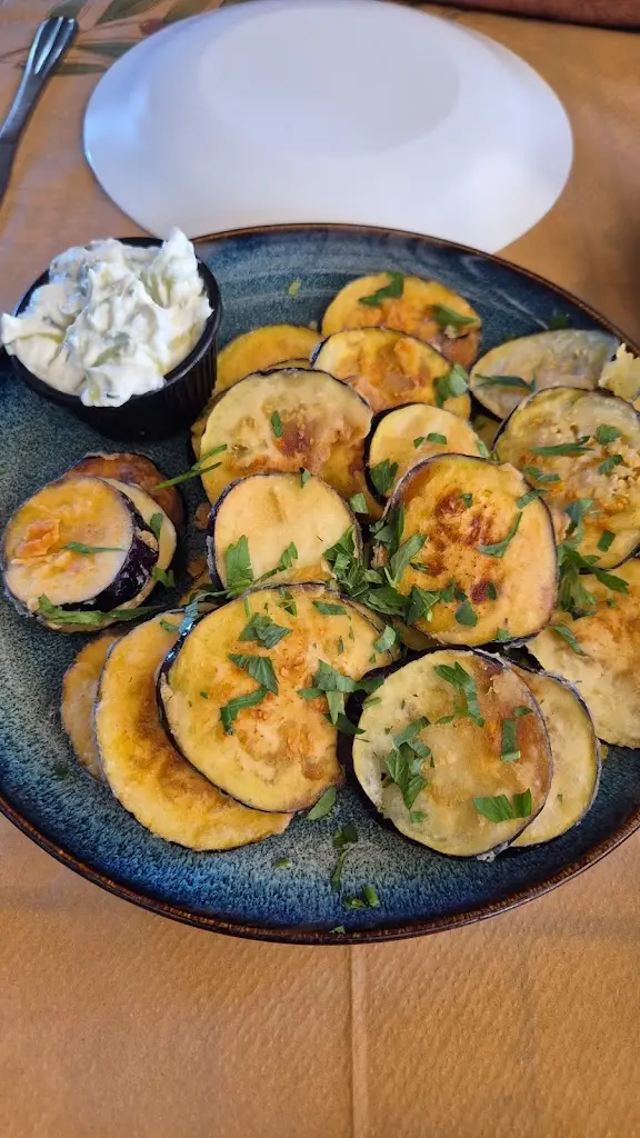 Gabriela Moculescu_Μυσιρλού fish & meat_Chalástra_Bewertung