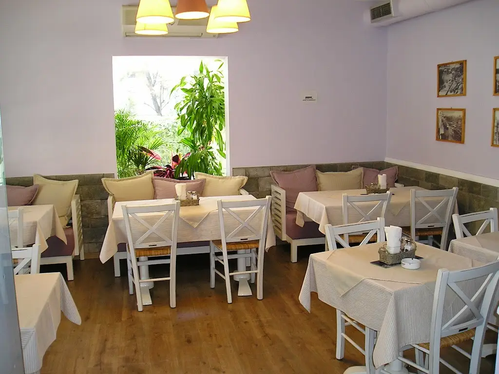 Ψαροταβέρνα Δούκας_Chalástra_slider_image_1