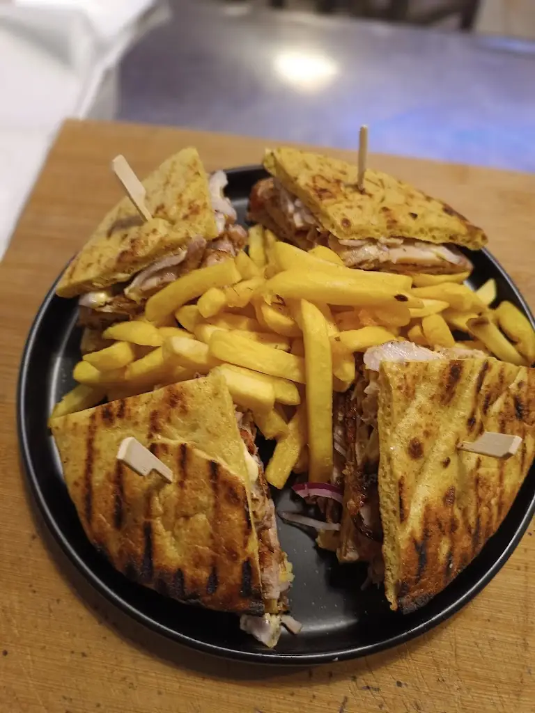 Menu_Λαδόκολλα στην πιάτσα_Chalástra_imagen_6