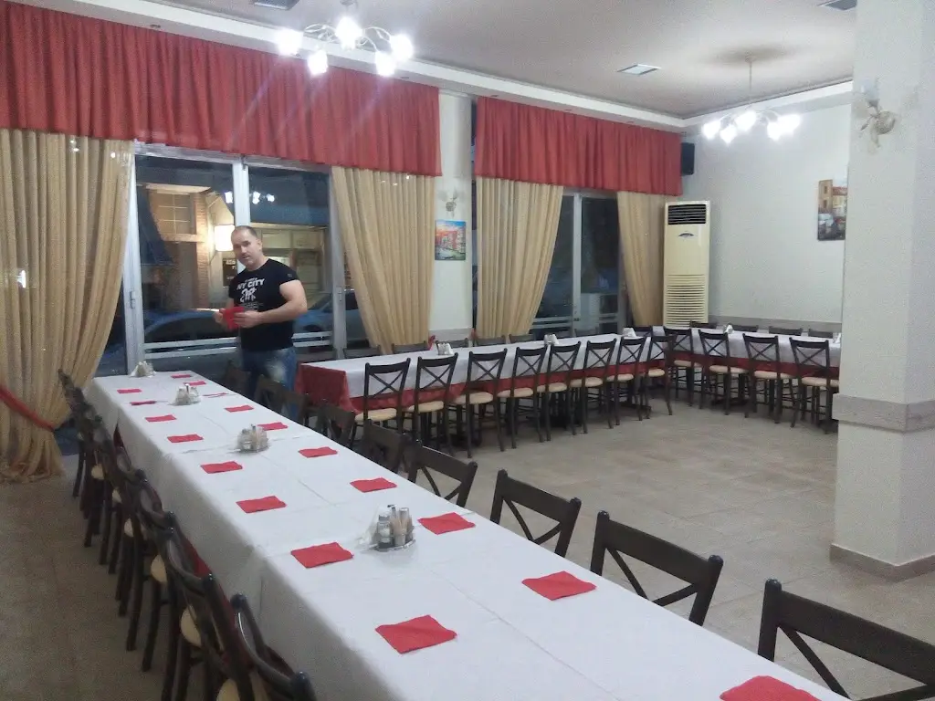 Ο Μπάρμπας Restaurant in Chalástra