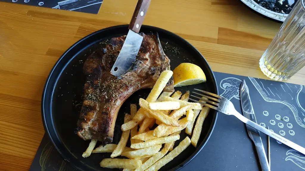 Menü_Ταβέρνα Φουσκωτός_Chalkidóna_Bild_9