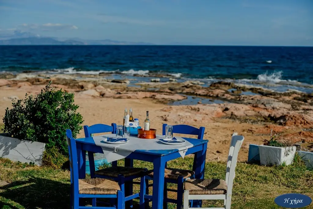 Ouzeri The Widow_Artémida_slider_image_1