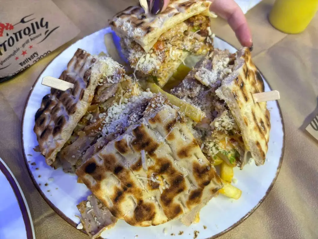 Evi Nak_Ψητόπολις GrillHouse_Chalkidóna_Bewertung