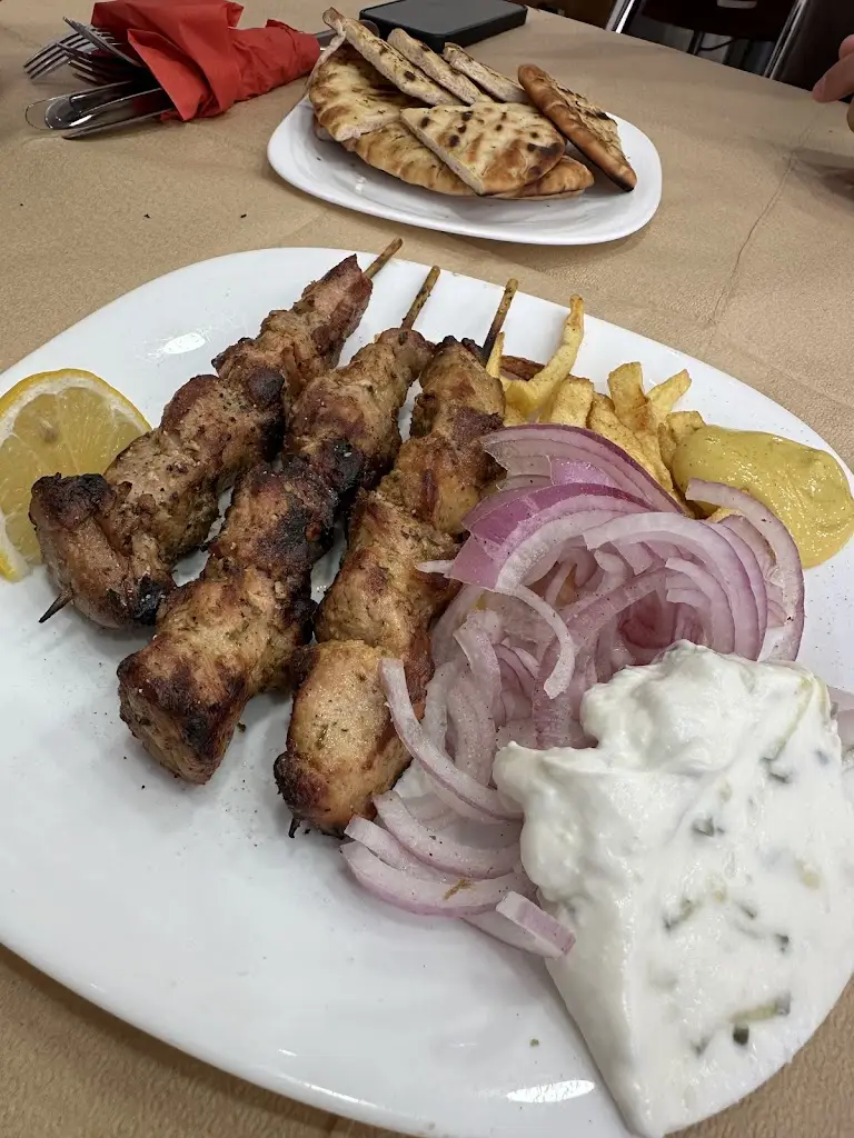 any me_Ο ΑΓΓΕΛΟΣ_Chalkidóna_Bewertung