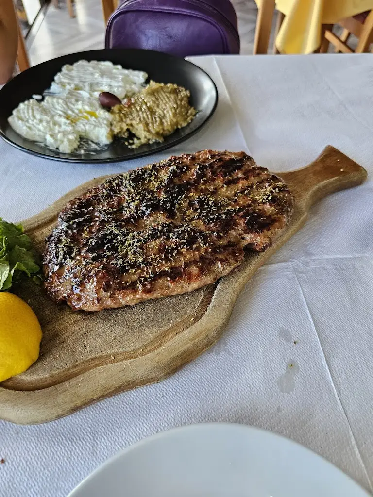 Menü_Γιώργος Ψησταριά_Chalkidóna_Bild_1