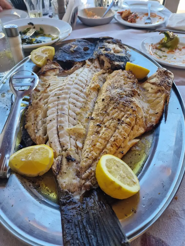 TAVERNA CHRISTINA FISH RESTAURANT_Artémida_slider_image_3