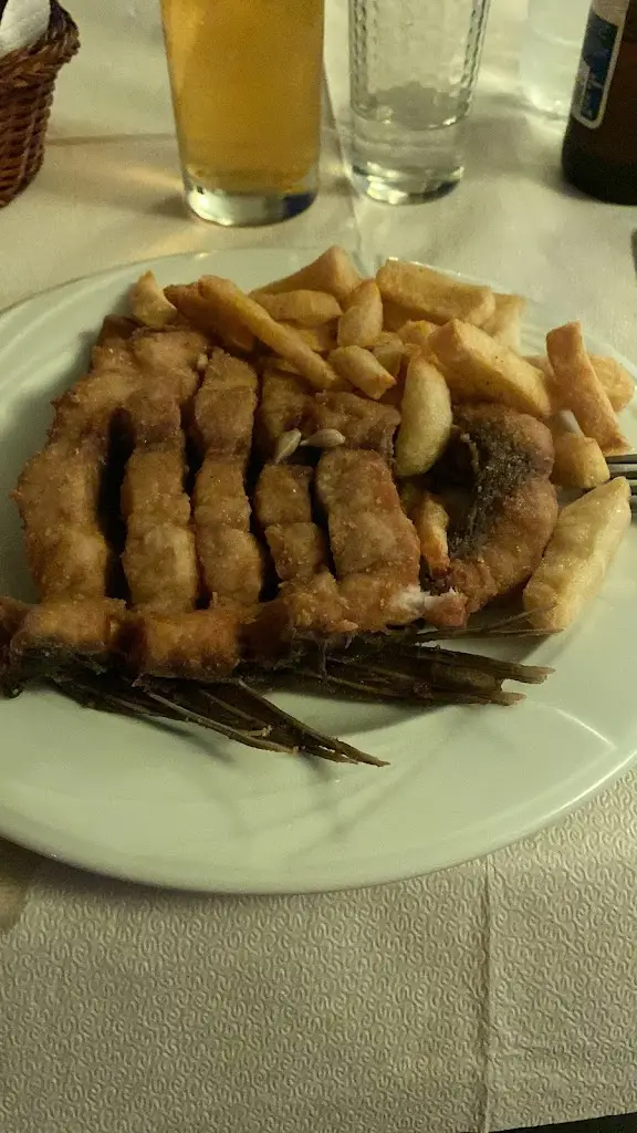 Ψαροταβέρνα "Μυρόβαλη" Restaurant in Chrysochórafa