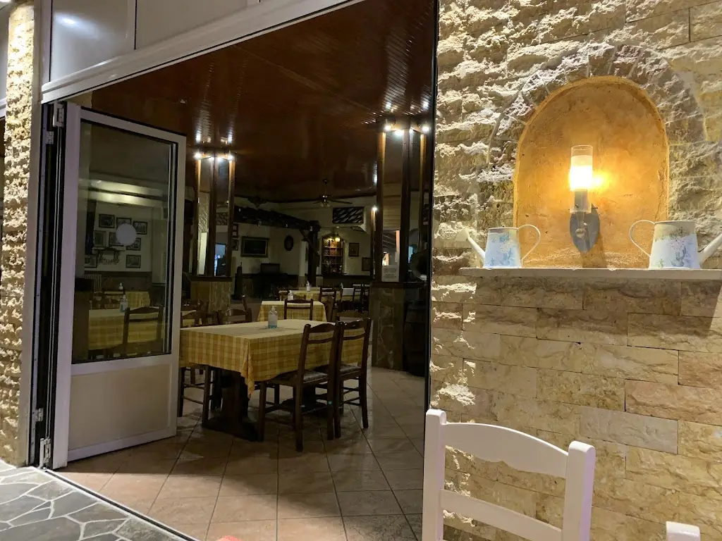 Rosen Dimitrov_Таверна Куциубас_Chrysochórafa_Bewertung