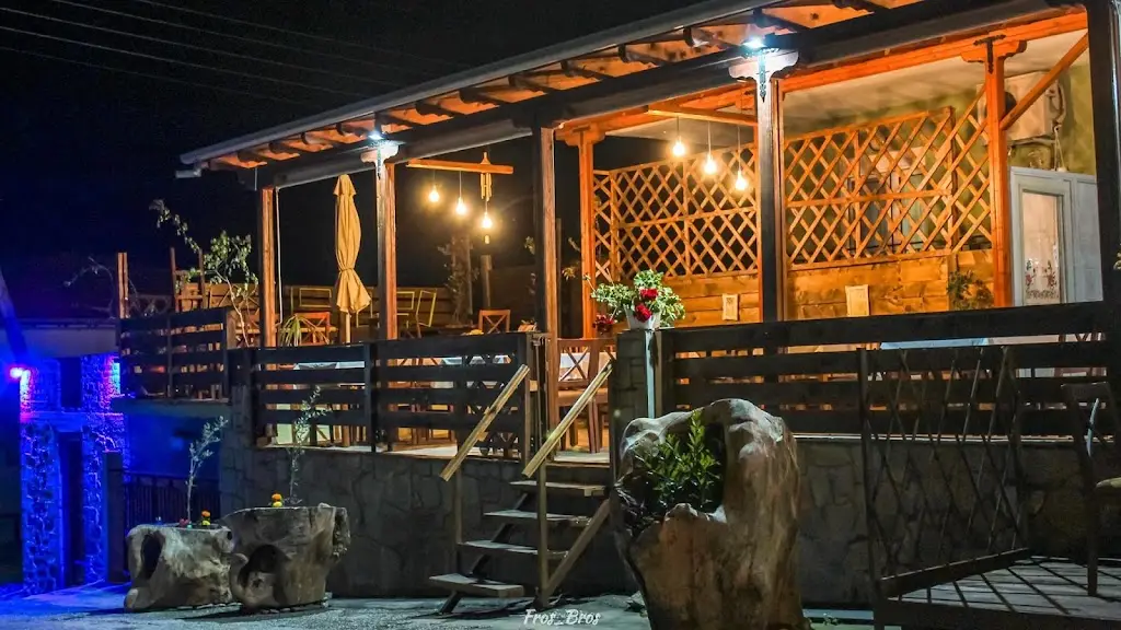 Barba Giorgis Tavern_Chrysochórafa_slider_image_1