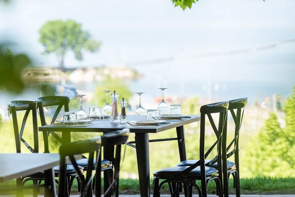 Erodios Restaurant_Chrysochórafa_slider_image_1