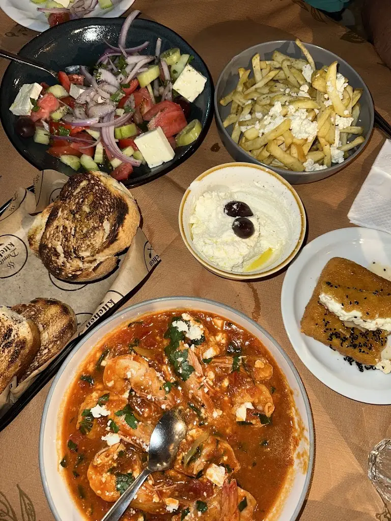 Vladislava Vasileva_Dimitris Kitchen_Asproválta_review