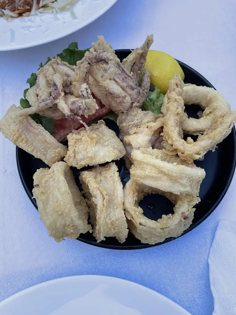 Seyhan ÖZGÜR_Fifty-fifty cafe restaurant_Asproválta_Bewertung