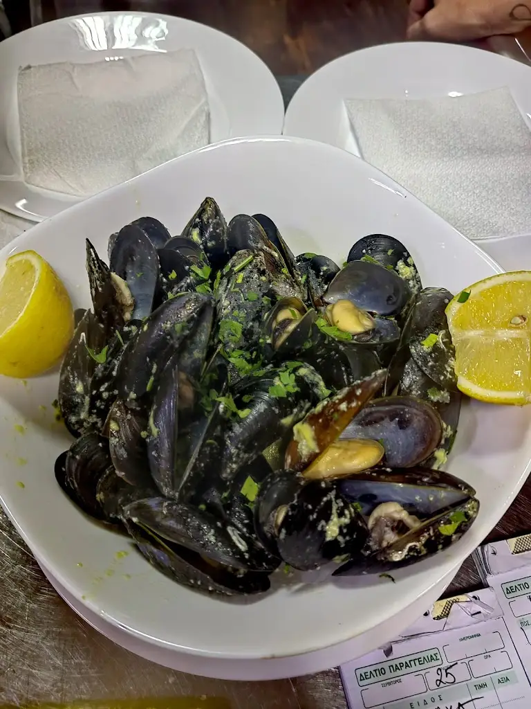 Fifty-fifty cafe restaurant_Asproválta_slider_image_3