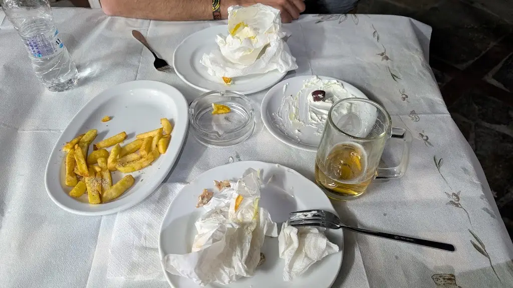 Mariam Lelashvili_To Goniako_Asproválta_review