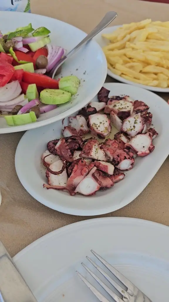 Taverna Artemis_Artémida_slider_image_2