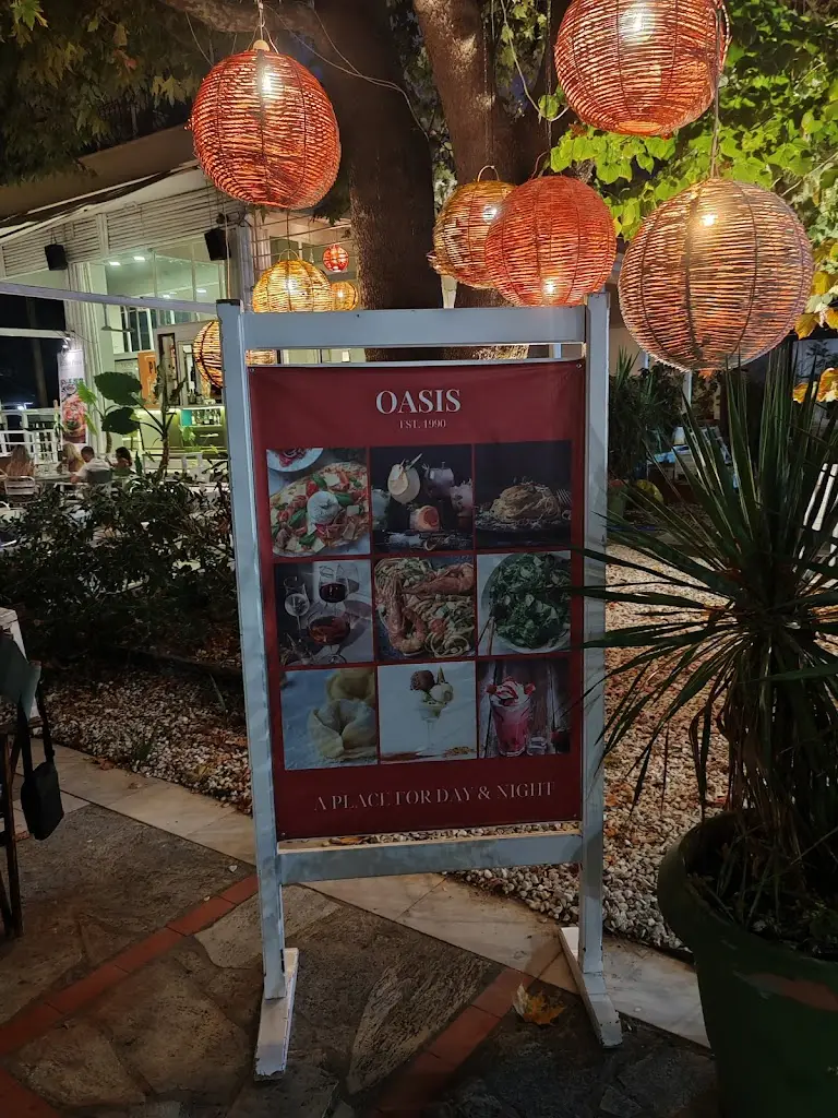 Srdjan Strajnic_An OASIS for day & night_Asproválta_Bewertung