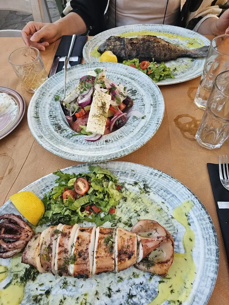 daria mircea_Apagkio_Asproválta_review