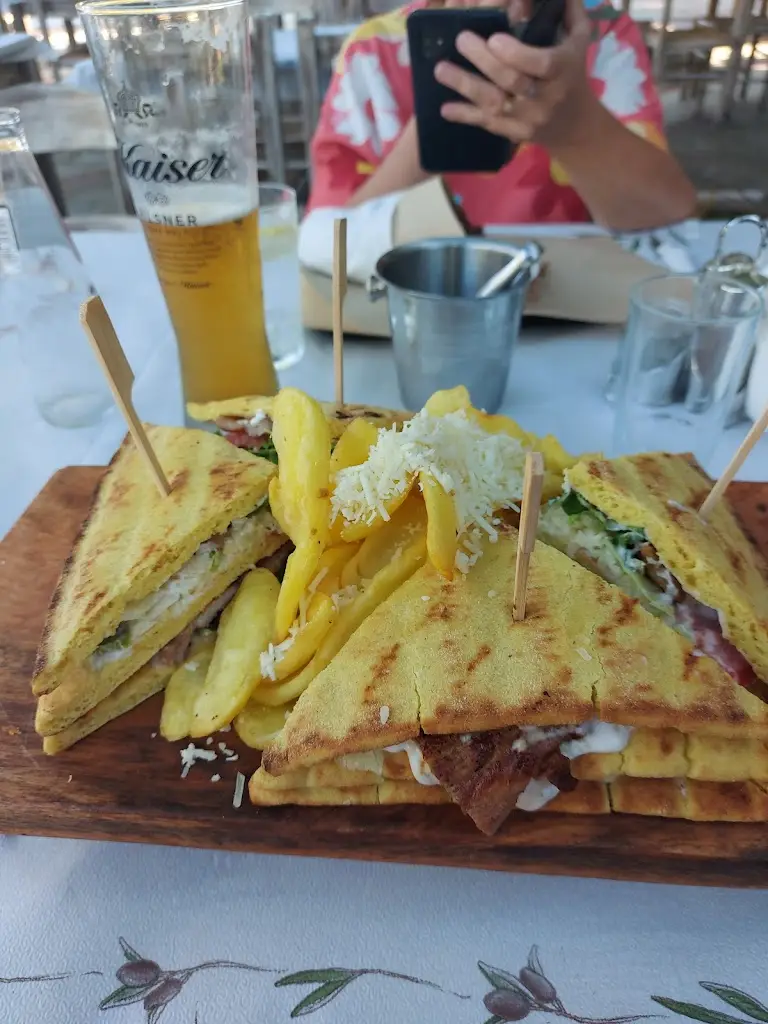 Dan Ghergut_Λαδόκολλα_Asproválta_review