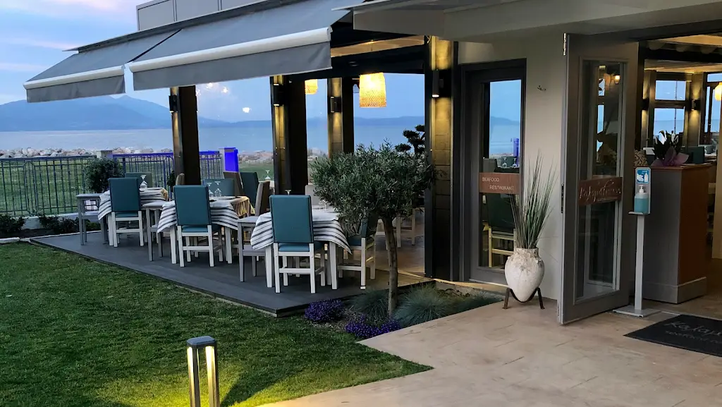 Kalamatianos Seafood Restaurant_Asproválta_slider_image_1