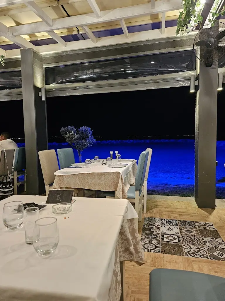 Kalamatianos Seafood Restaurant_Asproválta_slider_image_3