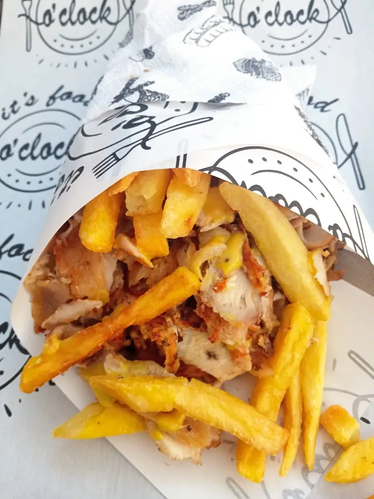 Serraïko Restaurant in Asproválta