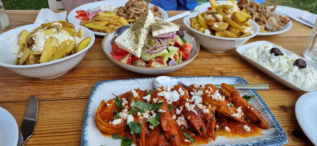 Angel Dobrev_SOPHIA seaview suites & restaurant_Asproválta_review