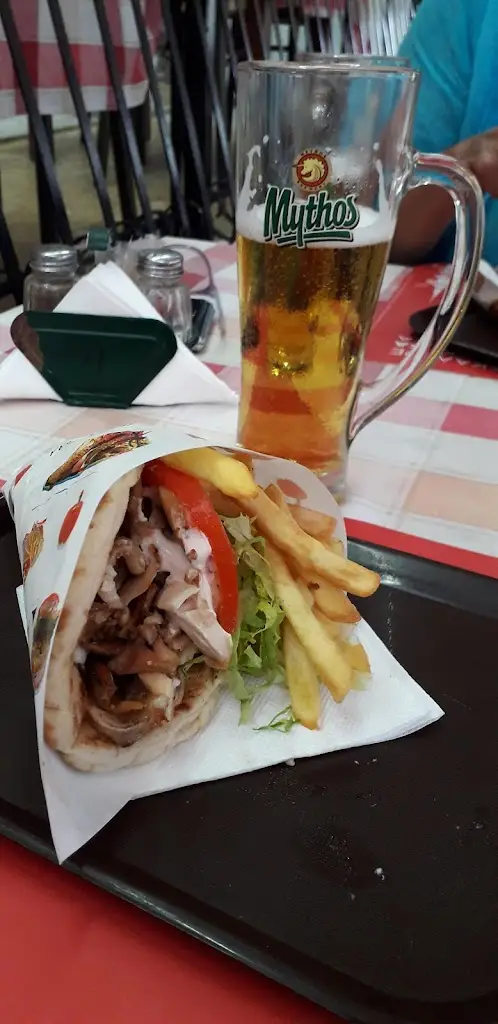 Menü_Ifestos Fast Food_Asproválta_Bild_8