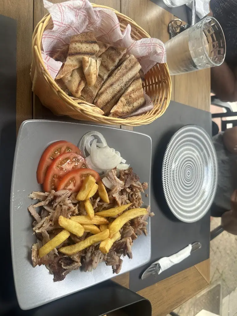 Maria-Magdalena Kolyandrova_ΓΎΡΟΣ_Asproválta_Bewertung