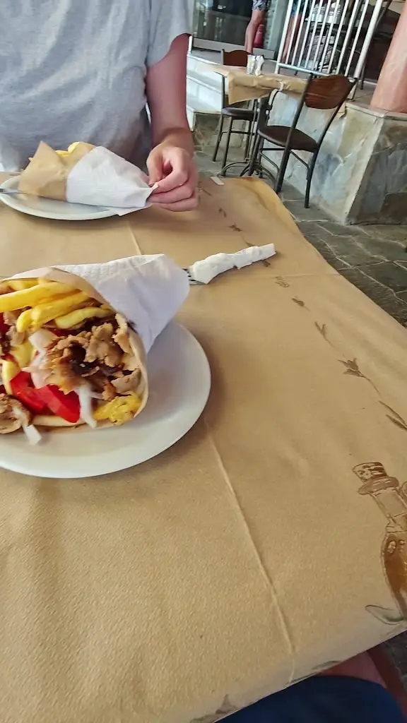 Souvlaki Shop | Poseidon_Asproválta_slider_image_2
