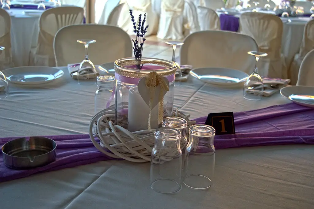 Yard Restaurant_Asproválta_slider_image_1