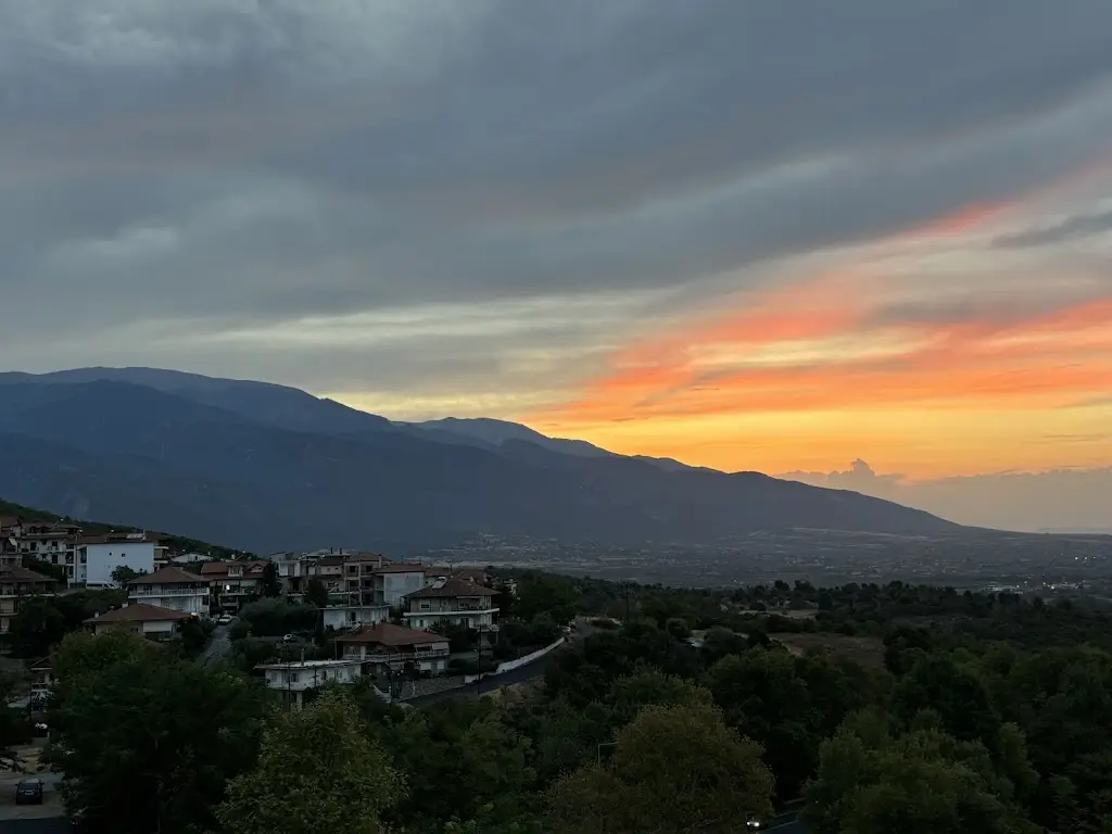 Ana Rosa Lara_Taverna tis xarikleias_Aghios Panteleímon_review