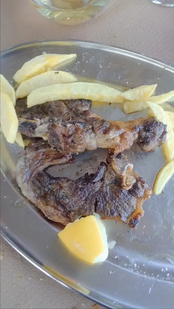 Taverna tis xarikleias_Aghios Panteleímon_slider_image_2