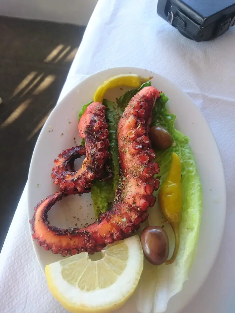 Menu_LEFKA TAVERN_Artémida_image_6