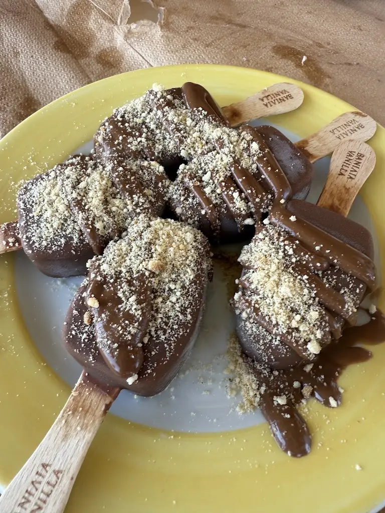 Kayah Marie_LEFKA TAVERN_Artémida_review