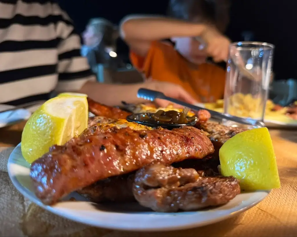 ZHO_LEFKA TAVERN_Artémida_review