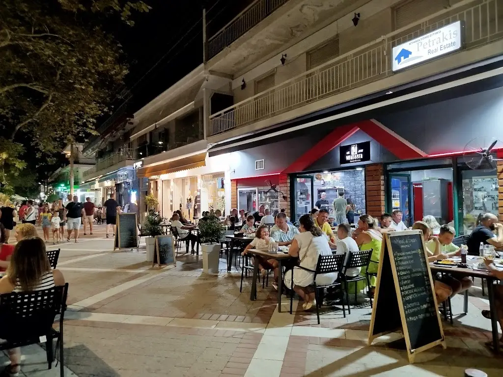 MEAT&SEA Restaurant in Asproválta