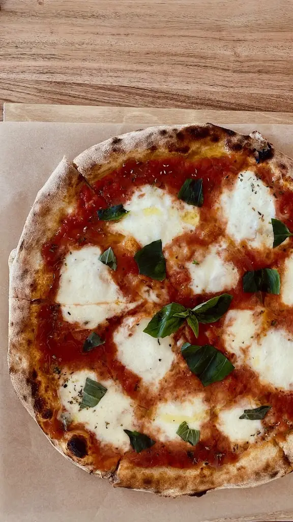 Menü_Mozzarella Pizzeria_Asproválta_Bild_8