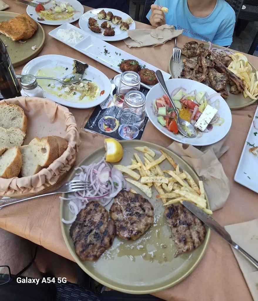 Constanta I._Ambelos Traditional Vine Restaurant_Asproválta_Bewertung