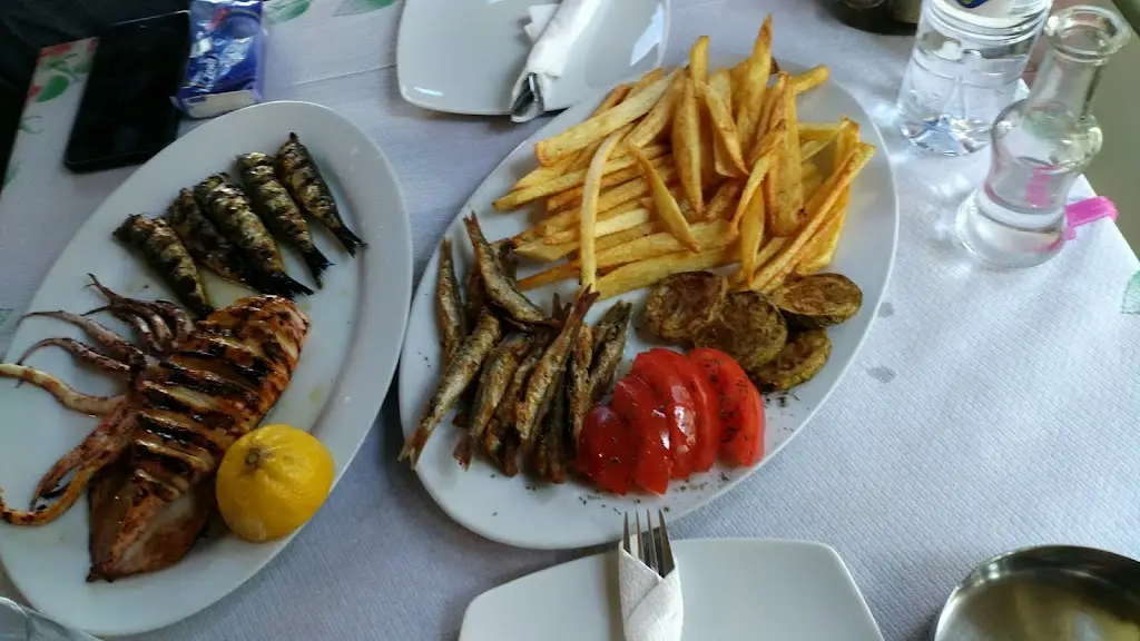 Menü_Ταβέρνα Ουζερί Πλατεία_Diavatá_Bild_5