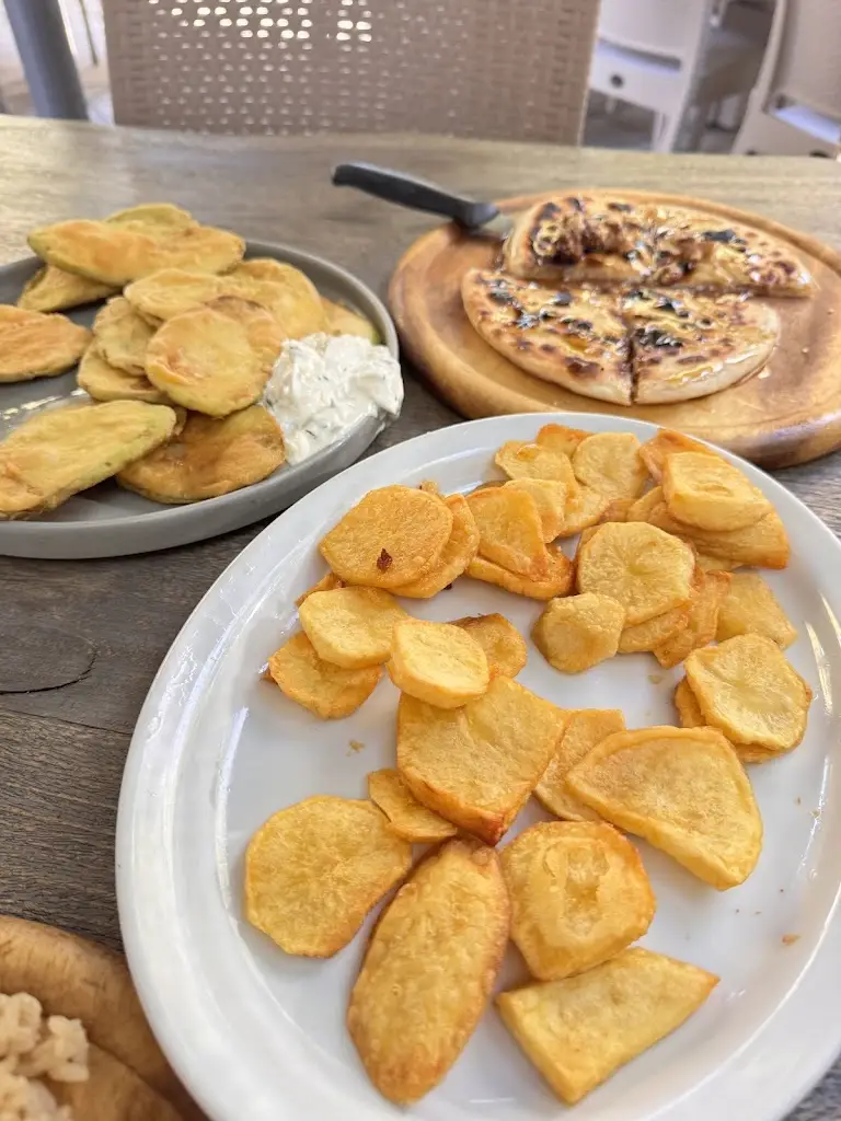 The Garden Tavern_Chortiátis_slider_image_3