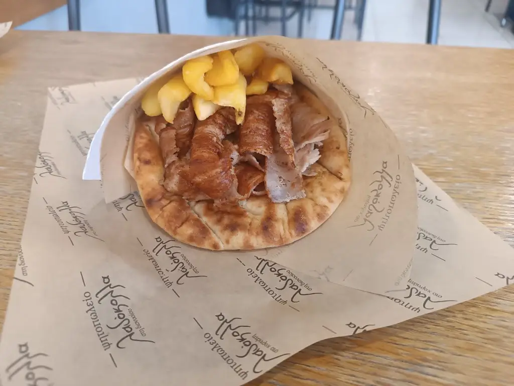 Λαδόκολλα στον Χορτιάτη_Chortiátis_slider_image_2