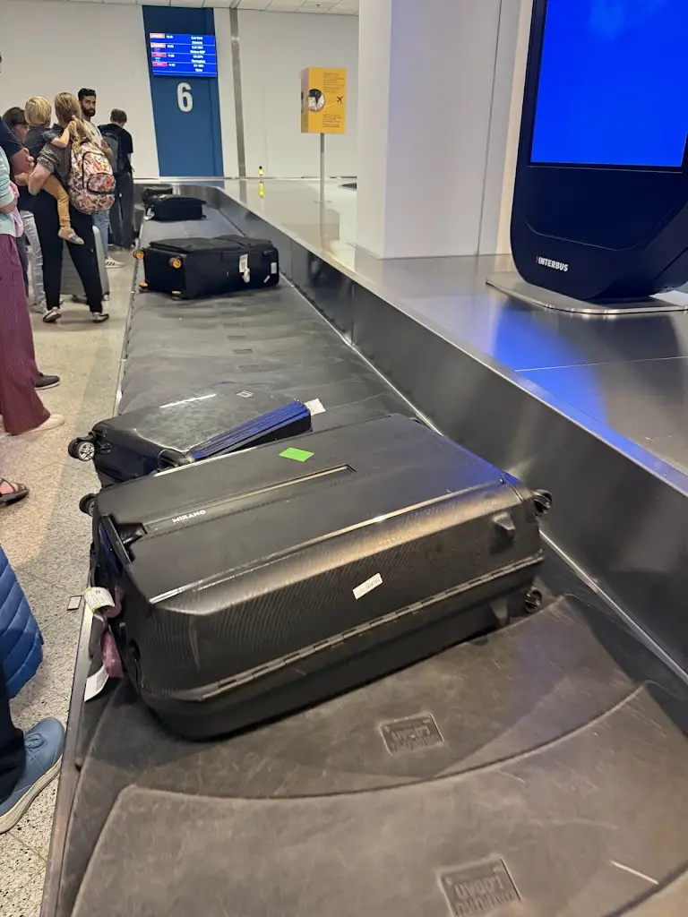 Andy Cowles_ΘΩΜΑΣ · Μουσική Ταβέρνα_Artémida_review