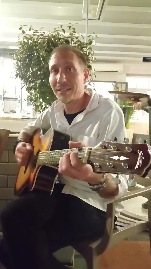 Valentina Pavlova_PARIS Restaurant_Chortiátis_review