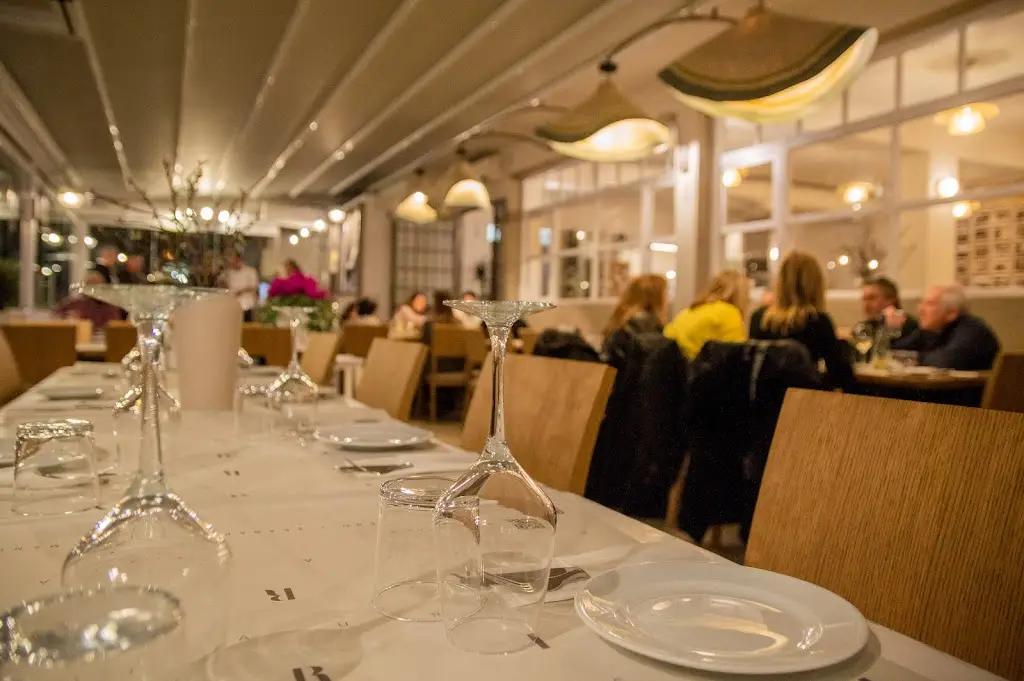 PARIS Restaurant Restaurant in Chortiátis