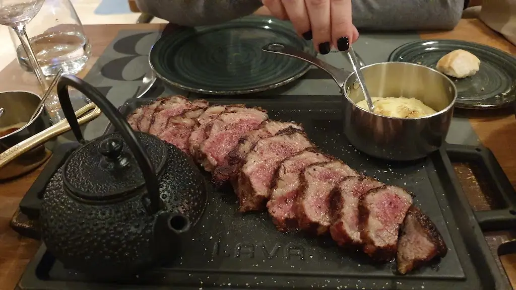 Μηνάς Χρυσανθακόπουλος_718 Cozy & Hype_Chortiátis_Bewertung